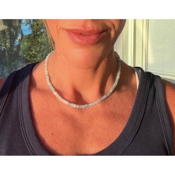 Aquamarine Gemstone Necklace with gold toggle clasp and removeable baroque pearl - Picture 8 of 14